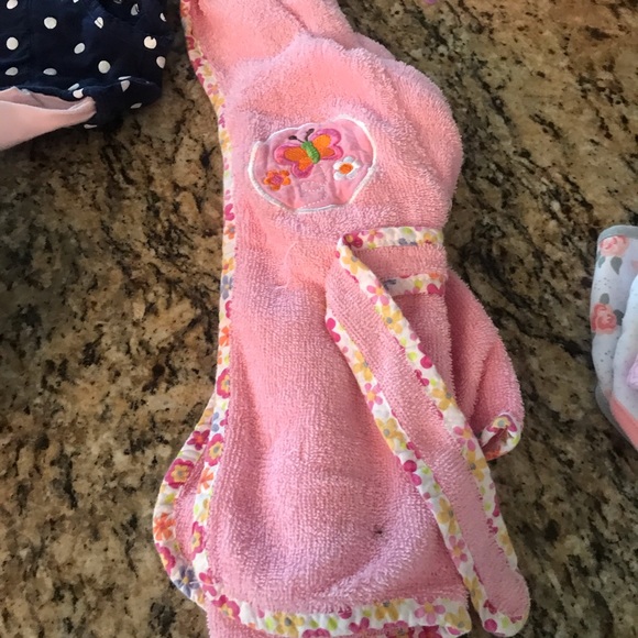 Bundle of 0-3 month girls items.. - Picture 5 of 7